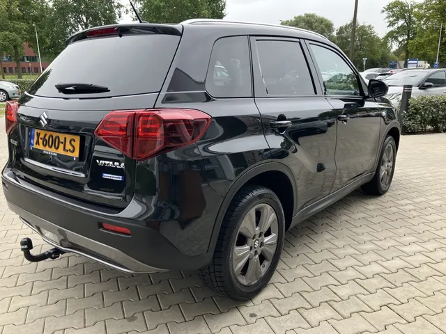 Suzuki Vitara 1.4 B.jet Select | Trekhaak | Adap cruise | Blindspot (21333km!)