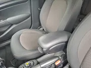 MINI Cooper Mini 1.5 Business Edition | Navigatie | Harman Kardon | Climate | Sensoren | Cruise
