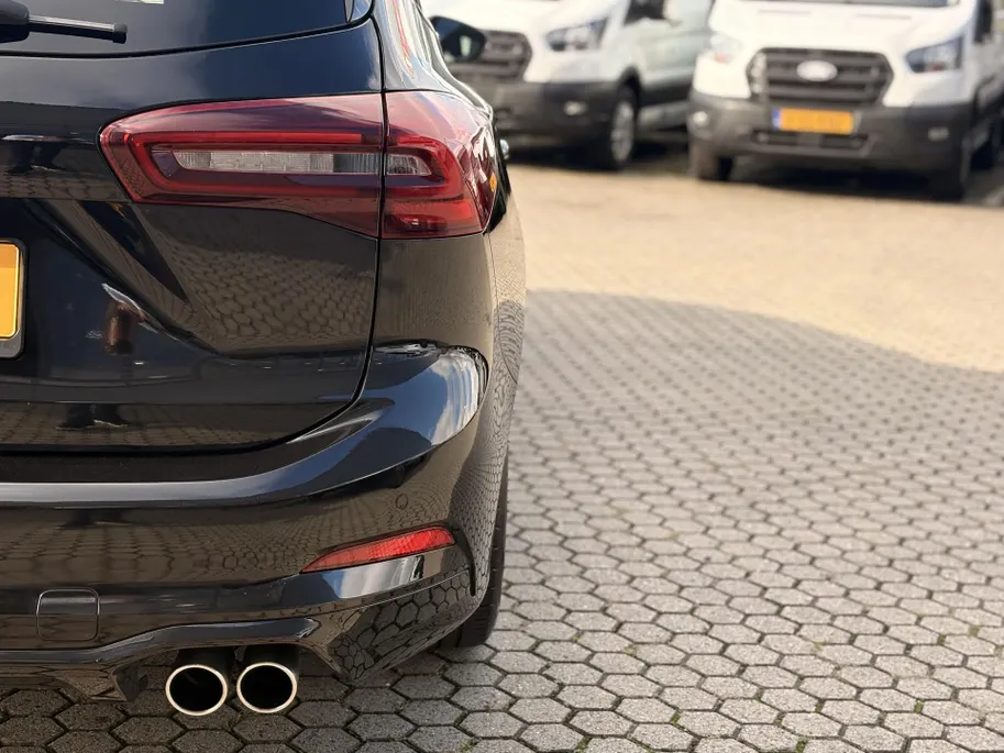 Ford Focus Wagon 1.0 EcoBoost 125PK Hybrid ST Line GROOT NAVIGATIE WINTERPAKKET