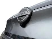 Nissan Leaf Evolve 52 kWh | NISSAN MORE 10 JAAR GARANTIE | 451 KM WLTP | 2500 EURO INRUILPREMIE + 2500 KORTING  | SNEL RIJDEN | BOSE | RONDOM CAMERA | CARPLAY |