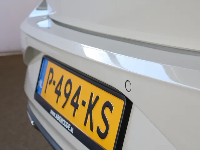 Volkswagen Polo 1.0 TSI R-Line | Adaptive Cruise | App Connect