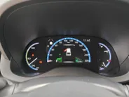 Toyota Yaris Cross 1.5 Hybrid Launch Edition | Slechts 12.000 km! | JBL Audio | Head-Up Display | Adaptieve Cruise Control | Camera | Keyless Entry | Stoel- & Stuurverwarming