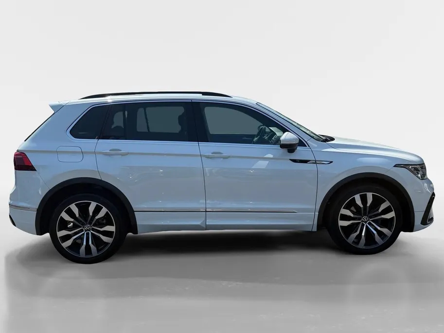 Volkswagen Tiguan 1.5 TSI R-Line Business+ | Automaat | Cruise Control | Climate Control | Digital Dashboard | Stoelverwarming | Stuurverwarming | Navigatie | Parkeersensoren |