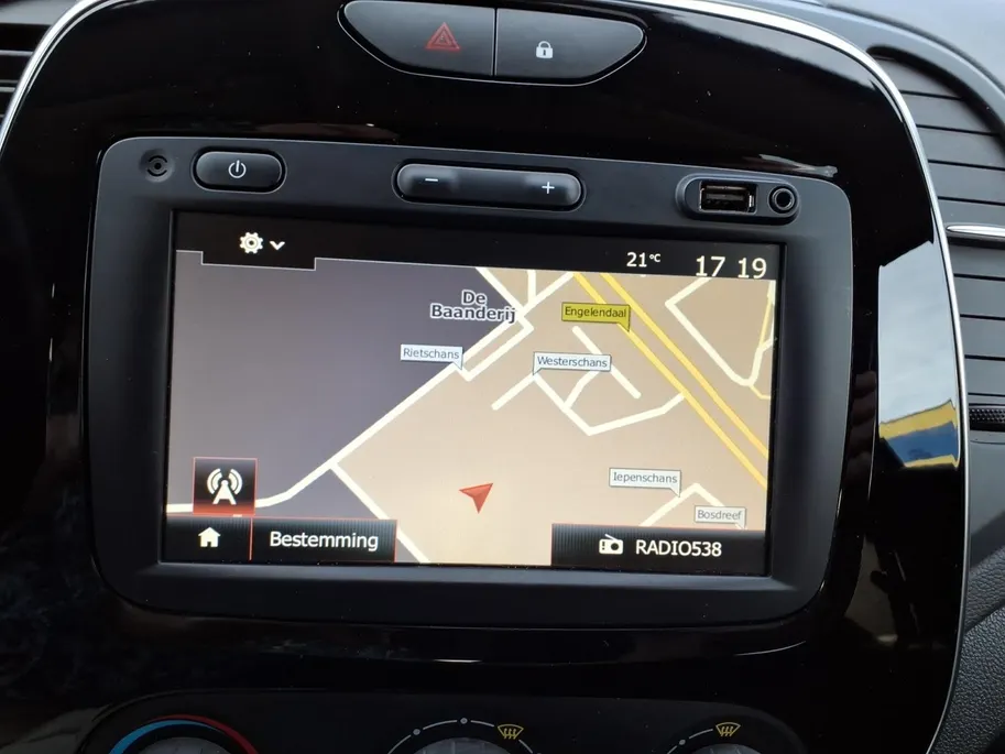 Renault Captur 0.9 TCe Limited Airco | Naviagtie | Trekhaak | Dealeronderhouden | 1 jaar garantie