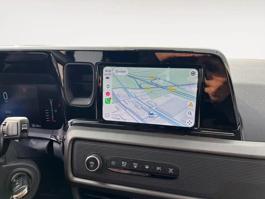Ford Tourneo Courier 1.0 EcoBoost | Apple Carplay/Android Auto | Navigatie | Camera | Climate Control | Parkeersensoren | Stuurbediening | Hoge Instap