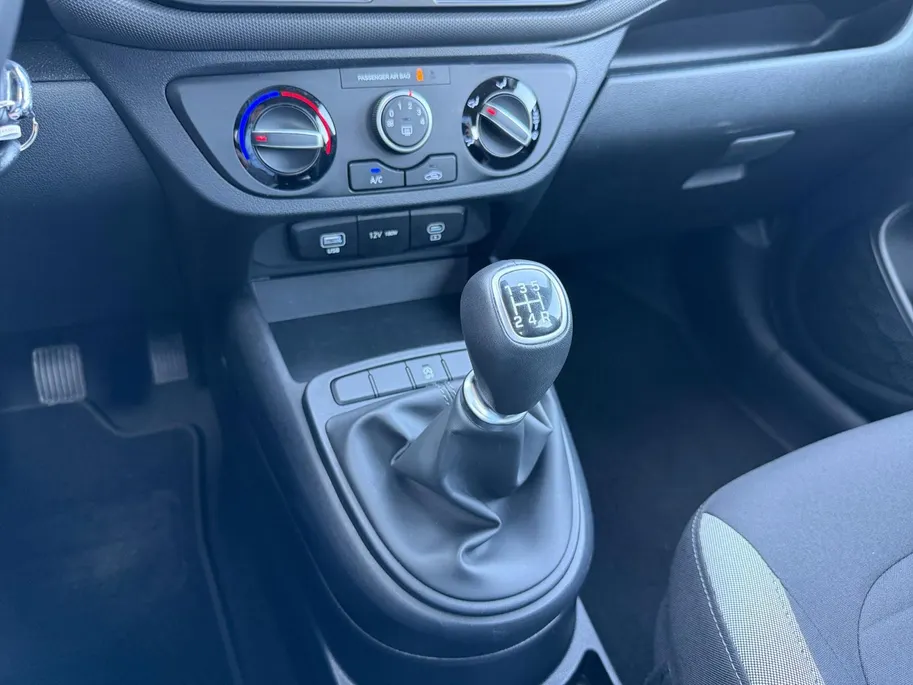 Hyundai i10 1.0 Comfort Smart | Achteruitrijcamera | Parkeersensoren achter | Navigatie | Airco | Apple Carplay/ Android auto |