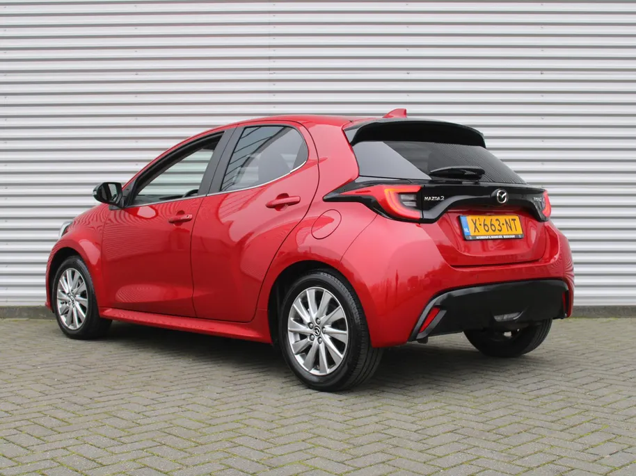 Mazda 2 Hybrid 1.5 Select | 16' LM | Stoel- & stuurverwarming | HUD | Camera | Dodehoek sensor |