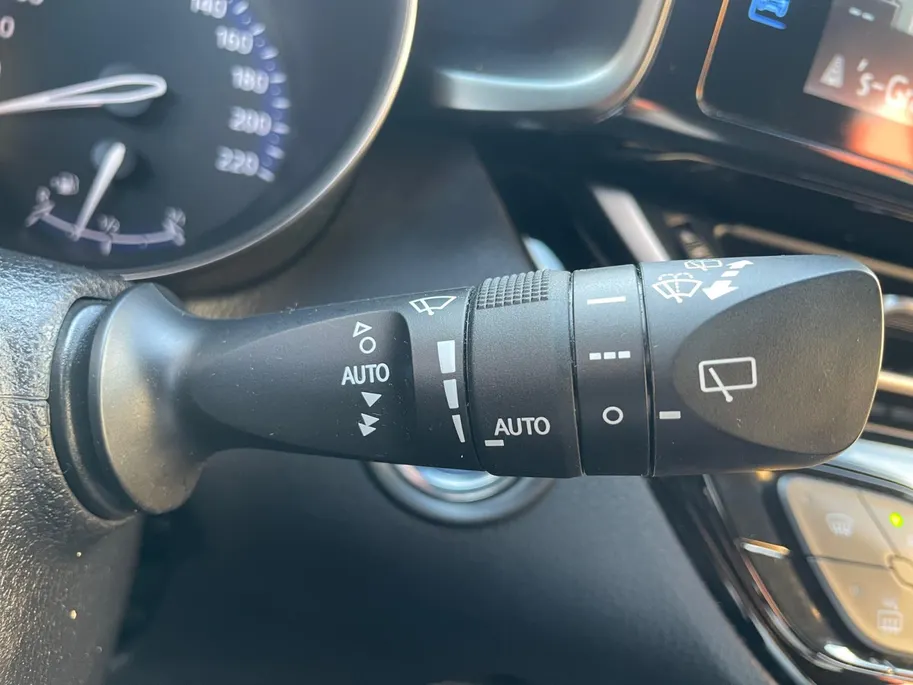 Toyota C-HR 1.8 Hybrid Energy | Navigatie| Adaptieve cruise control| Achteruitrijcamera| Climate control| All season banden|
