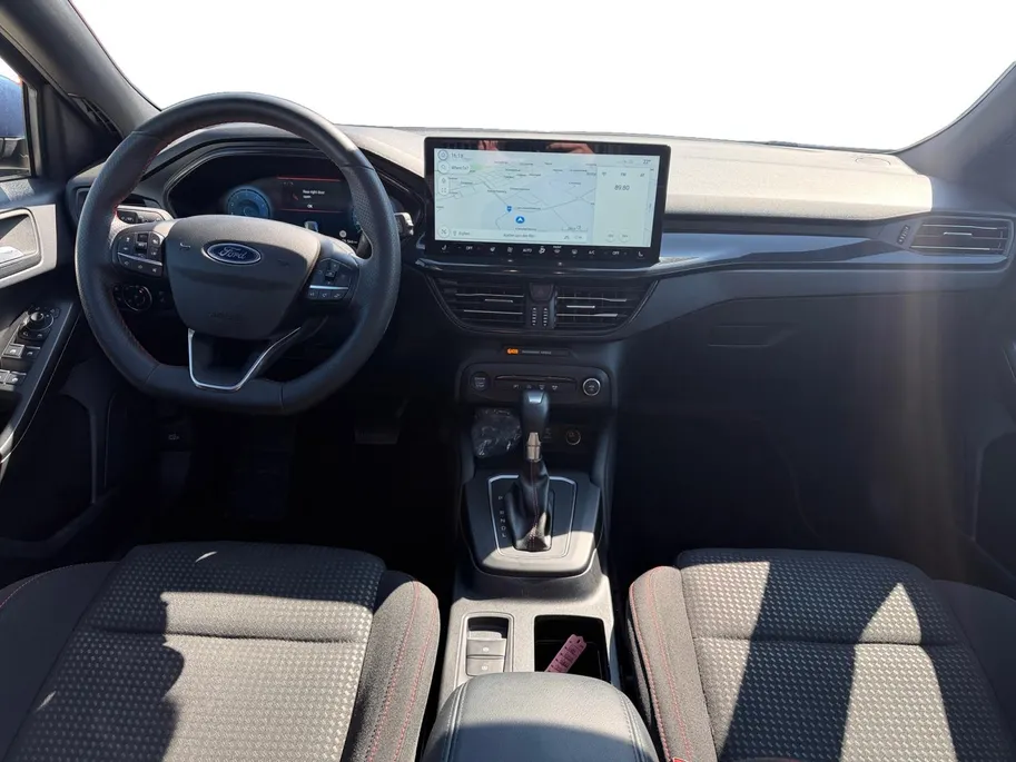 Ford Focus Wagon 1.0 EcoBoost Hybrid ST Line X | Automaat | Pano dak | Adapt. cruise control | BLIS | Winter pack | Parkeersensoren voor en achter | Achteruitrijcamera | B&O audio | Draadloos opladen mobiel | Bovag garantie |