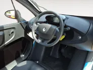 Renault Twizy Intens 80 duo uitvoering voor 2 personen | slechts 2048 KM | koopaccu |  LM velgen | blauwe wrap auto is zwart metallic Twizy Intens 80 duo uitvoering voor 2 personen | slechts 2048 KM | koopaccu |  LM velgen | blauwe wrap auto is zwart metallic