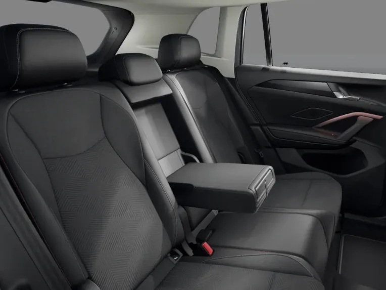 Volkswagen Tiguan Edition 20 1.5 eHybrid 204 PK 6 versn. DSG · Achteruitrijcamera · Draadloze telefoonlader · Prijs is inclusief inruilpremie ·