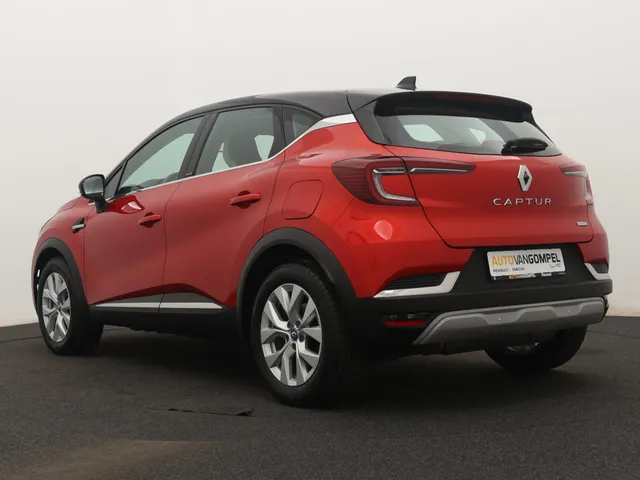 Renault Captur 1.6 E-Tech Plug-in Hybrid 160PK Intens | NAVI GROOT | CAMERA | STOELVERWARMING