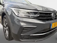Volkswagen Tiguan 1.5 TSI Life | Draadloos Carplay | Navi | Clima | Camera | Adaptive Cruise | Elektr. Achterklep | LM Velgen | LED-Koplampen