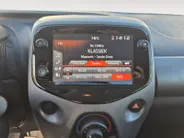 Toyota Aygo 1.0 VVT-i x-play | Airco | Bluetooth | Camera | 5 deurs | Zwart dak |