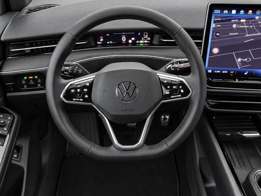 Volkswagen ID.7 Pro Business 286pk 77 kWh · SOH 97,2% · 360 Camera · Head-Up · Alarm · Elek. Trekhaak · Keyless · Elek. Voorstoelen · 20'' Inch · Gratis onderhoud & APK t/m 30-01-2030 · EXTRA INRUILKORTING ·