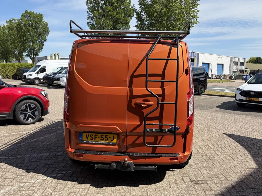 Ford Transit Custom 320 2.0 TDCI L2H1 Limited Trekhaak!