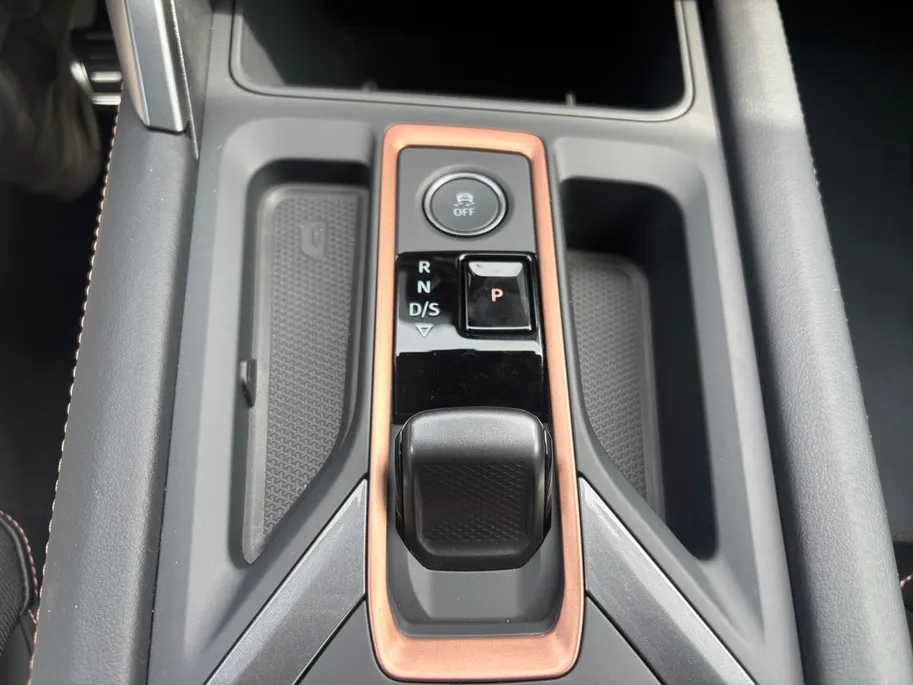 CUPRA Formentor 1.5 TSI e-Hybrid Business *NIEUW*Navi+Camera*Schuif/kanteldak*Adapt Cruise Control*Winter Pack*Trekhaak*Elekt.achterklep*Vol opties!