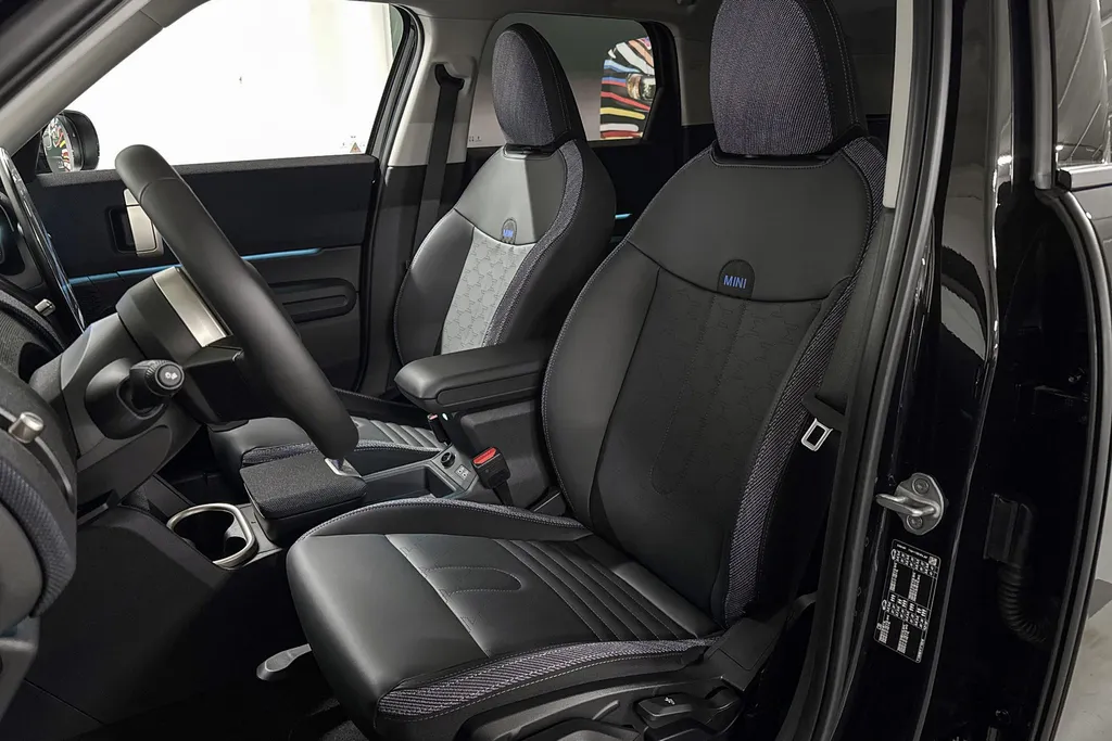 MINI Countryman C
