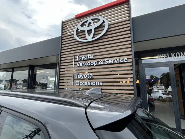Toyota Corolla Touring Sports Hybrid 140 Active | Nieuw uit voorraad