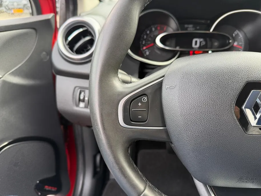 Renault Clio Estate 1.2 TCe Limited | Automaat | Navigatie | Bluetooth | Airco | Parkeersensoren | Cruise Control | 12 Maanden BOVAG Garantie