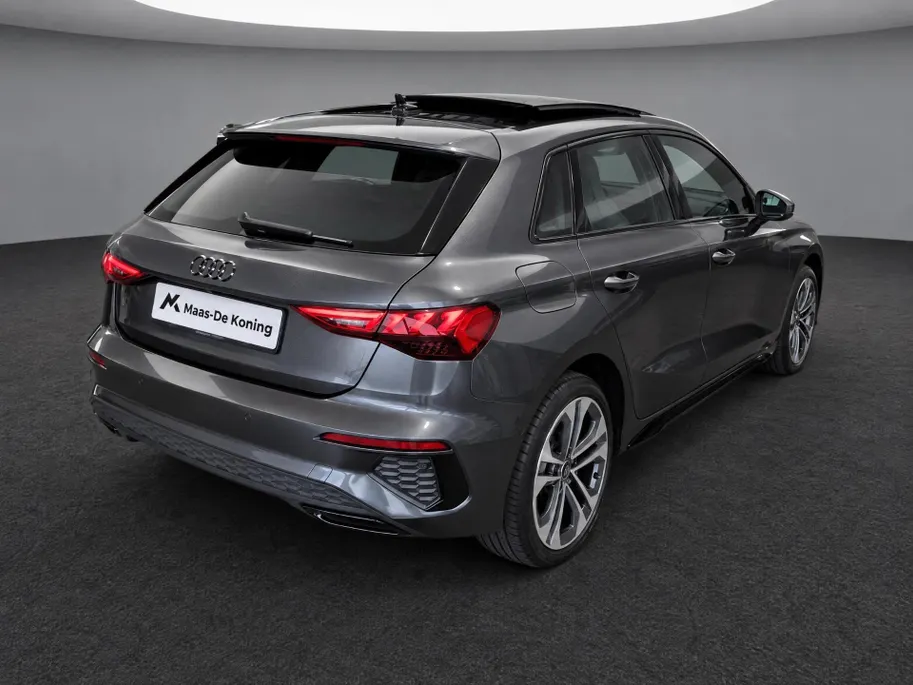 Audi A3 Sportback 40 TFSIe 150kW/204PK S Line · Panoramadak · Apple/Android Car Play · Stoelverwarming