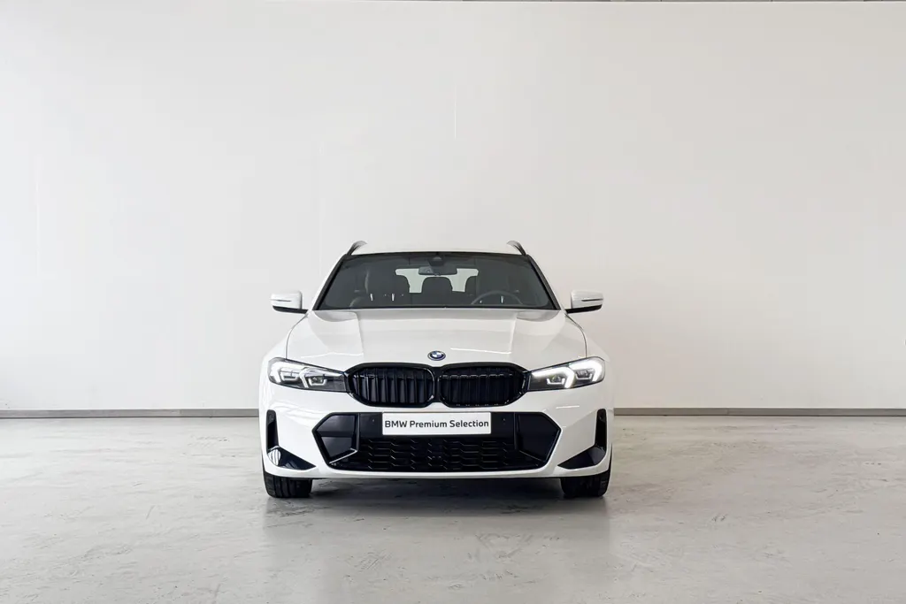 BMW 3 Serie Touring 330e Comfort Pack M Sport Edition M Sportpakket