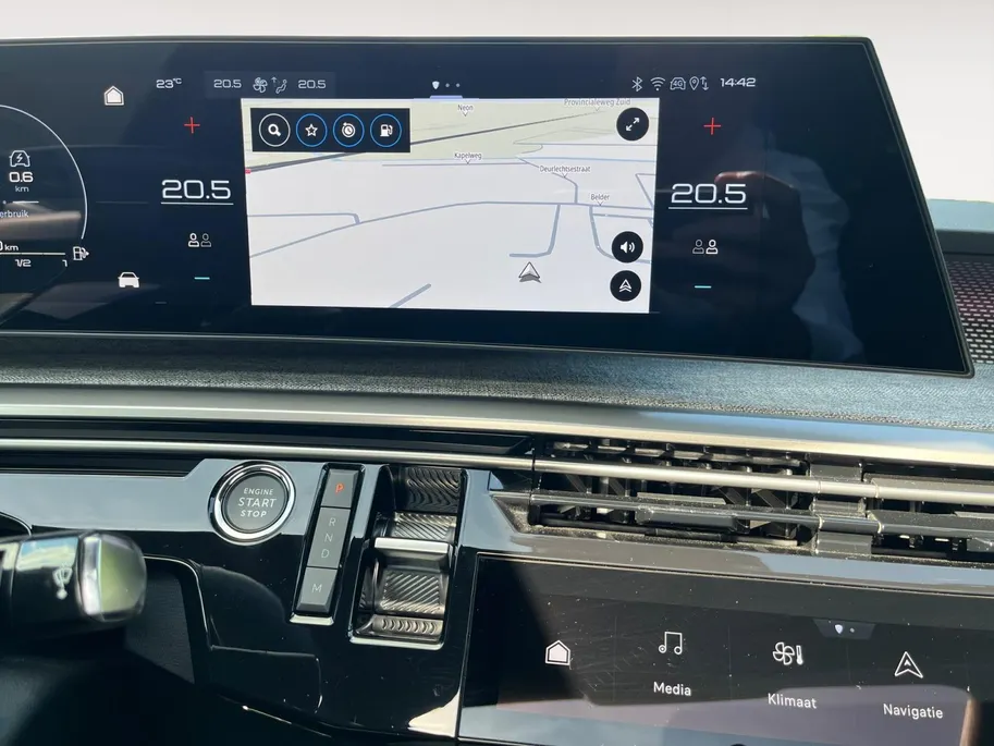 Peugeot 3008 1.2 Hybrid 136 GT | Focal Audio | 360 camera | Panoramadak | Carplay