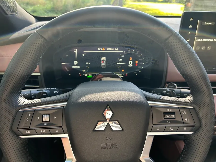 Mitsubishi Outlander 2.4 PHEV Instyle+ | 5.000 EURO KORTING | 8 JAAR GARANTIE |