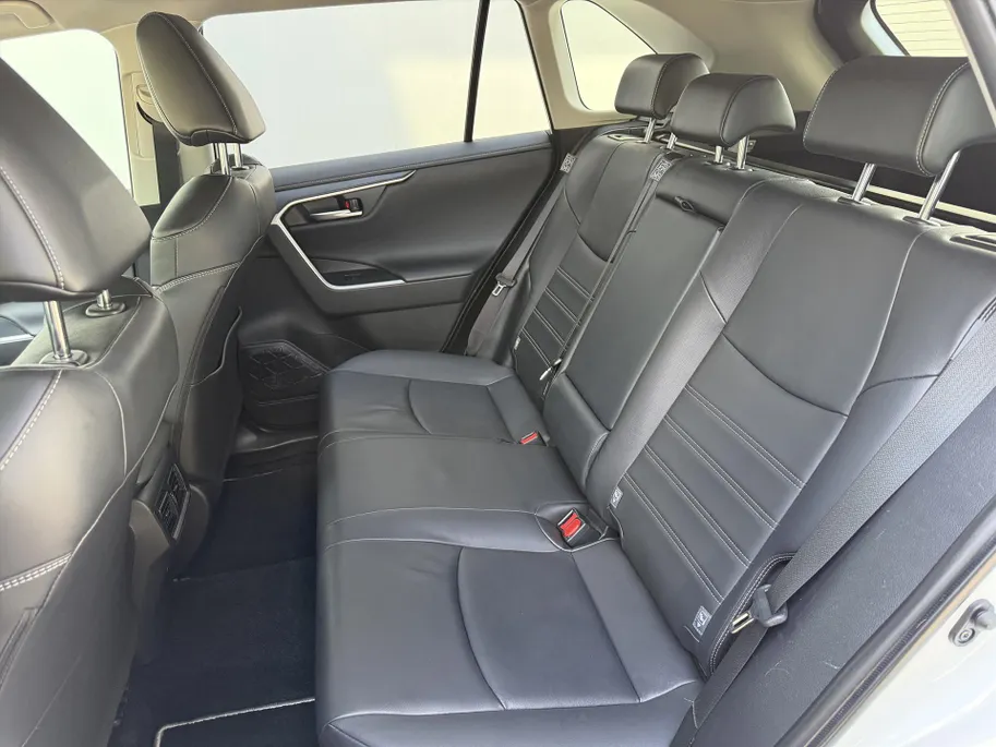 Toyota RAV4 2.5 Hybrid 218pk CVT Executivel l Afneembare Trekhaak l