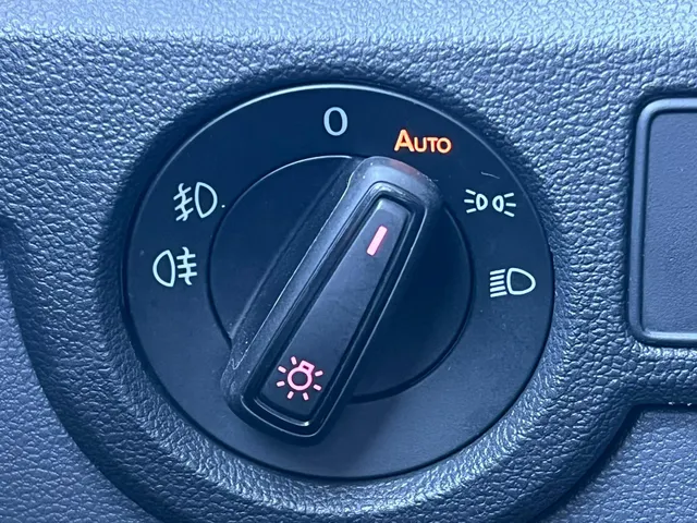 Volkswagen T-Cross 1.0 TSI Life AUTOMAAT | NAVIGATIE | APPLE CARPLAY | ANDROID AUTO | 17 INCH LMV | STOELVERWARMING | ADAPTIVE CRUISE CONTROL |
