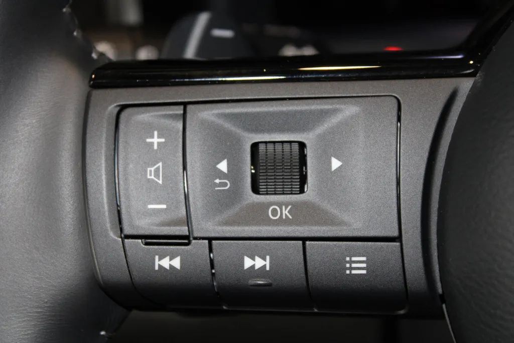 Nissan QASHQAI 1.3 MHEV Xtronic Tekna Plus | Nappa lederen bekleding | 1800kg trekgewicht | Cold pakket | 20inch wielen | Stoelgeheugen | Apple carplay & Android auto| Pro-pilot | Navigatie | Head-up display |