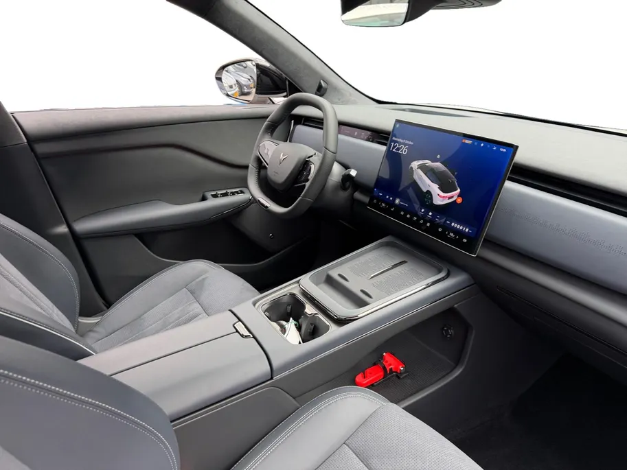 Voyah Courage Performance Edition 80 kWh Full Option | Open dak | 360* Camera | Head Up Display | Adaptief Cruise Control | Stoel koeling,-verwarming & massage| 435 PK |