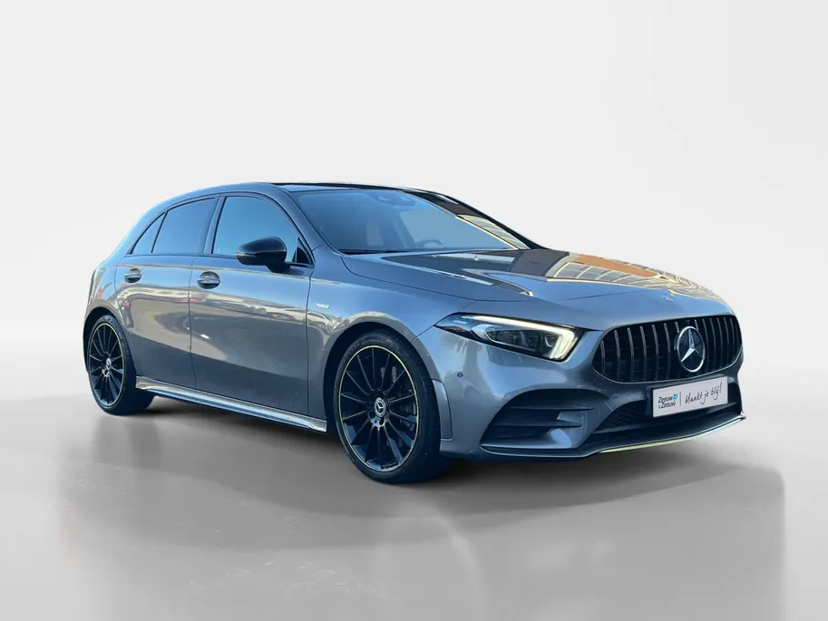 Mercedes-Benz A-Klasse 250 Premium Plus | AMG Pakket | Panoramadak | Achteruitrijcamera | Stoelverwarming | 12 maanden garantie! |