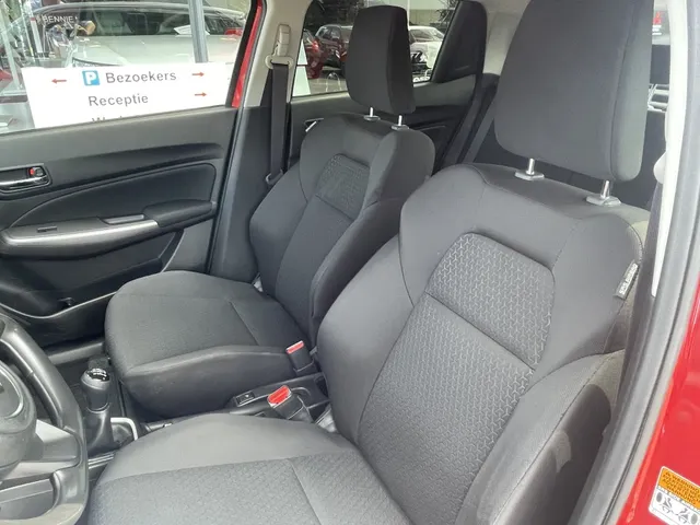Suzuki Swift 1.2 Style Smart Hybrid