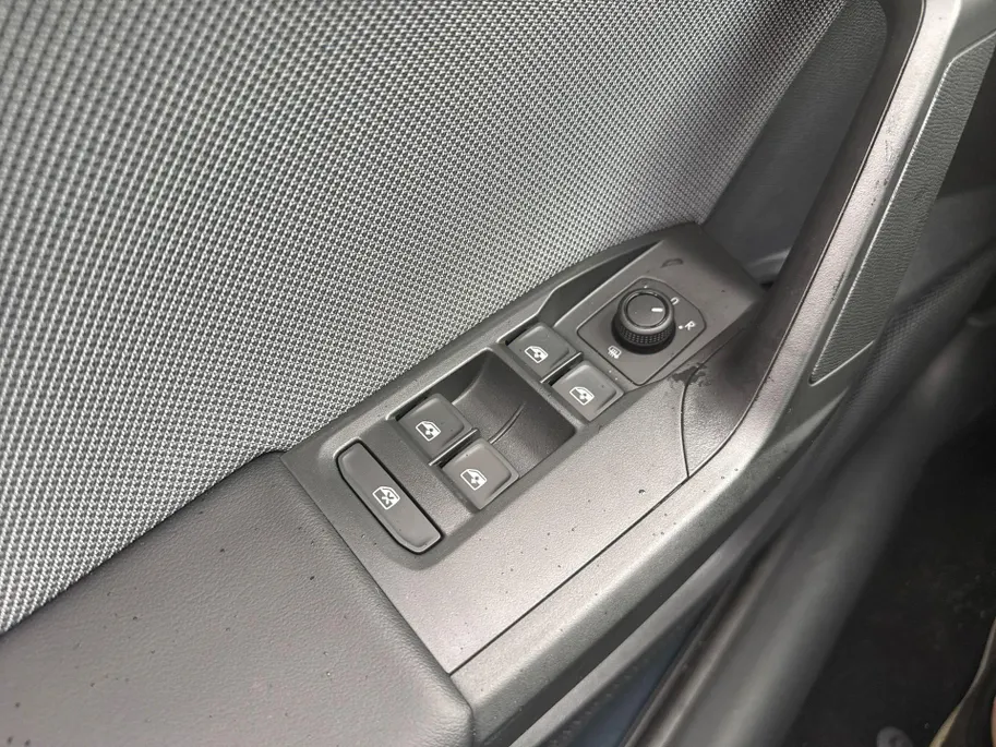SEAT Leon Sportstourer Style Business Intense 1.5 eTSI 115 PK Station | Matrix verlichting | Metallic Lak | Herwaardering!!