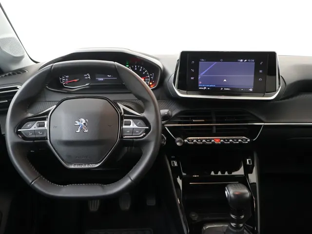 Peugeot 208 1.2 PureTech Allure Navi via Carplay | Cruise Control