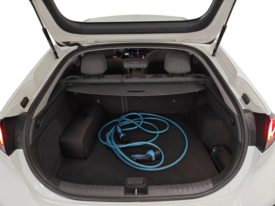 Hyundai IONIQ Comfort EV 38 kWh AUTOMAAT NAVI AIRCO CAMERA CRUISE CONTROLE STOELVERWARMING STUURVERWARMING APPLE CARPLAY ANDROID AUTO ZEER MOOIE AUTO