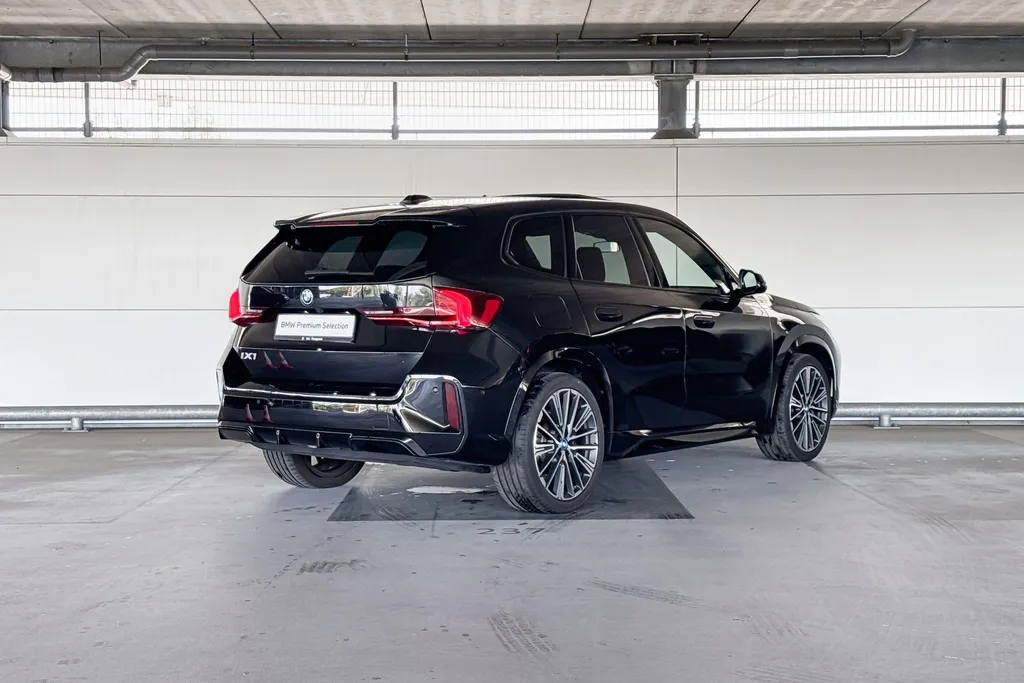 BMW iX1 xDrive30 Launch Edition 67 kWh