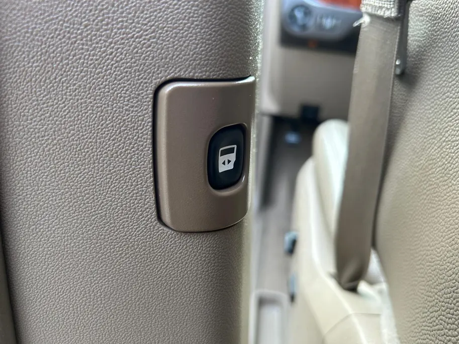 Chrysler Town & Country 3.6 V6 | 7p. | Automaat! | Elek. schuifdeuren | Climate control | Leder