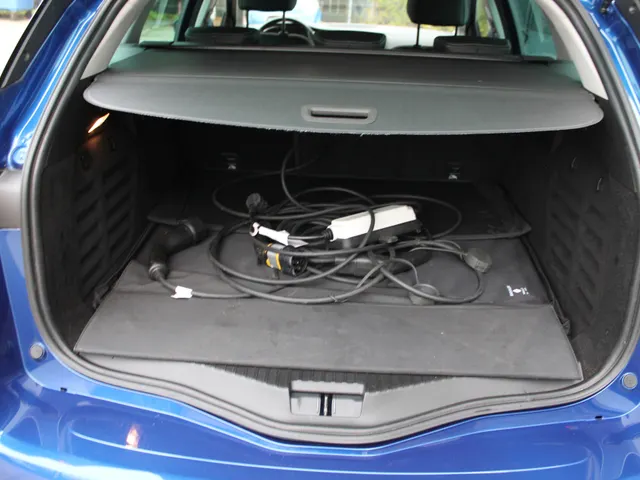 Renault Megane E-Tech Estate 1.6 Plug-In Hybrid 160 PK Intens | Automaat | Pack easy | Pack Drive |