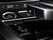 Audi e-tron 55 408pk Quattro S edition 95 kWh · SOH 97% · Panoramadak · Camera · Luchtvering · Elek. Achterklep · 20'' Inch ·