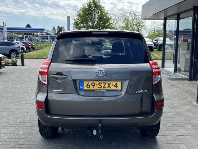 Toyota RAV4 2.0 VVTi Dynamic 2WD | Trekhaak