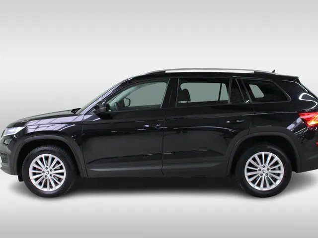 Škoda Kodiaq 1.5 TSI Business Edition DSG 7-Persoons Navigatie | Parkeercamera | 18' Velgen | Trekhaak