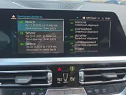 BMW 3 Serie Touring 320e Business Edition Plus | Dealer onderhouden! | 1e Eigenaar | Trekhaak | Achteruitrijcamera | Elektr. Achterklep | Lederen bekleding | Virtual cockpit | 12 maanden garantie