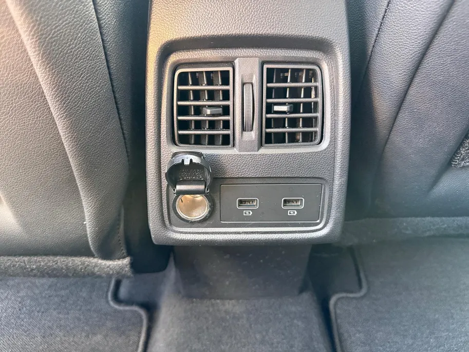 Renault Captur 1.6 E-Tech Plug-in Hybrid 160 Intens | Automaat | Schuifkanteldak| Parkeersensoren | Camera | Apple Carplay & Android Auto | Climate Control |