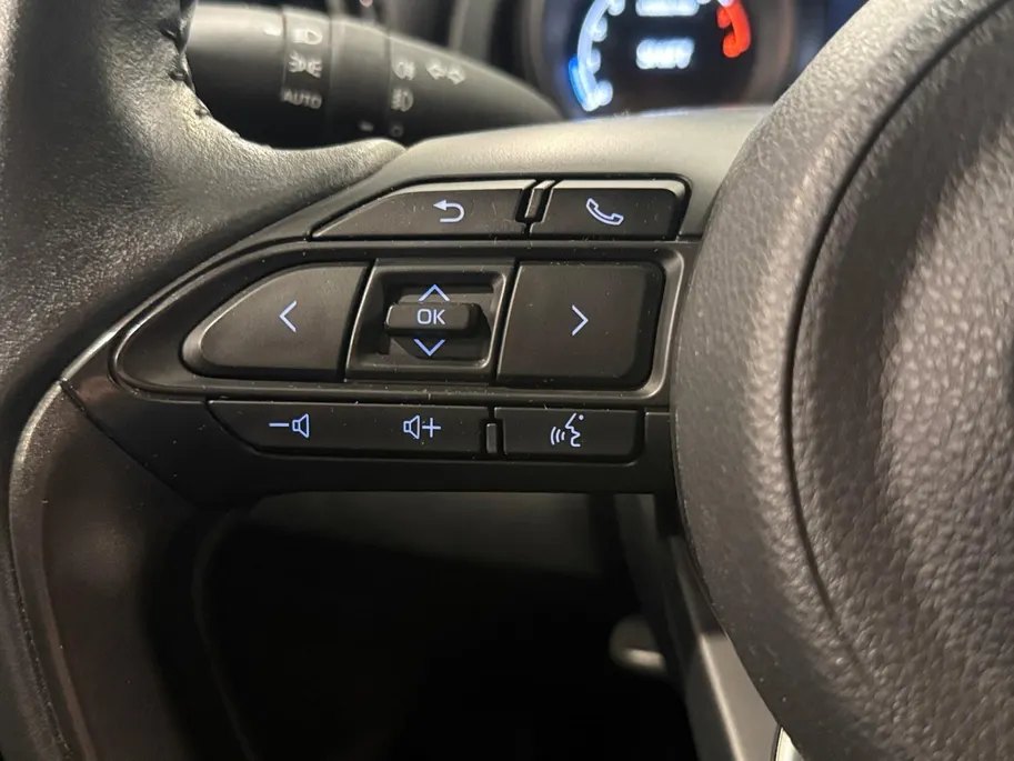 Toyota Yaris 1.5 VVT-i Dynamic *Carplay*Navi+Camera*Airco*Cruise*L.M. Velgen*Mooie Auto!