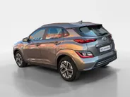 Hyundai Kona EV Comfort 64 kWh | Lichtmetalen velgen| Navigatie| Camera| Cruise Controle| Dealer onderhouden| Metalliclak