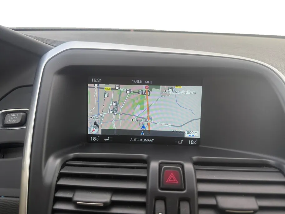 Volvo XC60 2.0 T5 FWD Summum | Automaat | Panorama Dak | NL-Auto | NAP | Memory Seats | Camera | Climate Control | Stoelverwarming | Cruise Control | Navigatie | Keyless