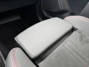 Ford Kuga 2.5 PHEV ST-Line X | Garantie tot 03-12-2027 | AGR-Voorstoelen | Winterpakket | Matrix LED Koplampen | Adapt. Cruise Control | BLISS | 360 Graden Camera | Elektrisch verstelbare Voorstoelen | HUD