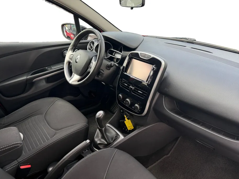Renault Clio Estate 0.9 TCe Limited | Camera | Parkeersensoren | Bluetooth | Navigatie | All Season Banden | Dealer Onderhouden | 12 Maanden BOVAG Garantie